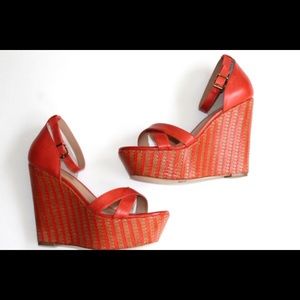 Pour la Victoire 'Bonita'  Wedge/Sandals